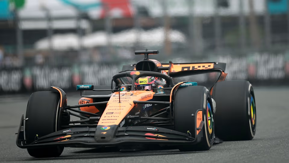2213410227 Piastri vence o GP de Miami: McLaren domina o Grande Prêmio de 2025