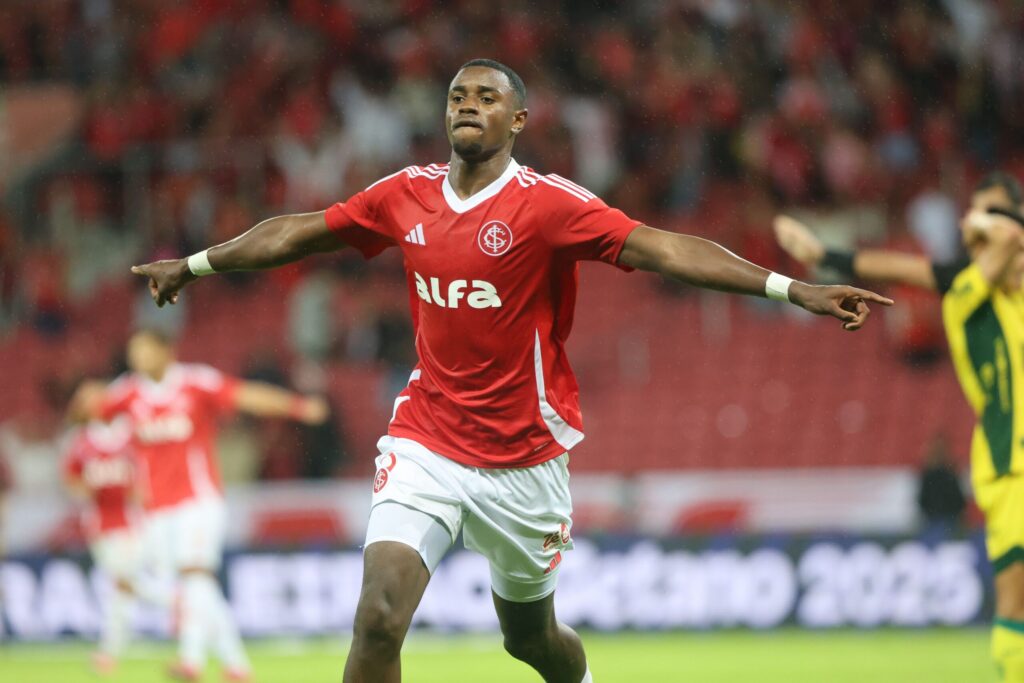 Ricardo-Mathias-scaled-1-1024x683 Top 11 Jogadores Mais Valorizados da 9ª Rodada do Cartola FC