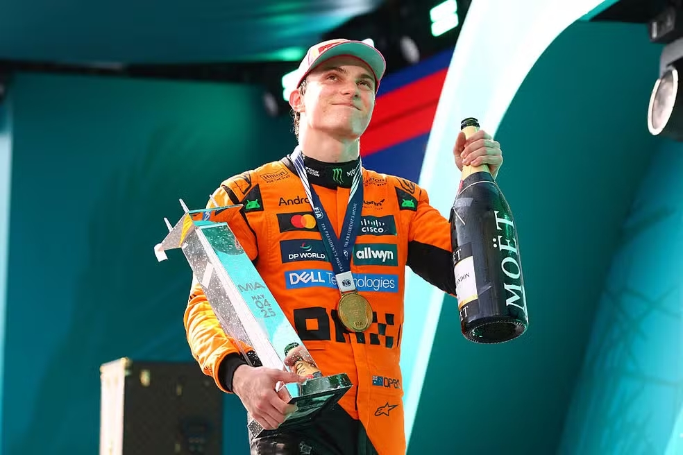 gettyimages-2213413247 Piastri vence o GP de Miami: McLaren domina o Grande Prêmio de 2025