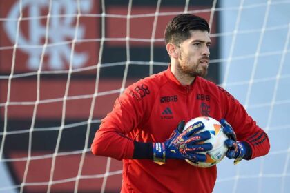 Goleiro CartolaNews Rodada 11: Rossi é o destaque da vez