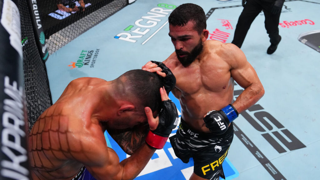 cropped_GettyImages-2226068820-1024x576-1 UFC 318: Despedida Emocionante de Dustin Poirier e Noite Brilhante para Brasileiros