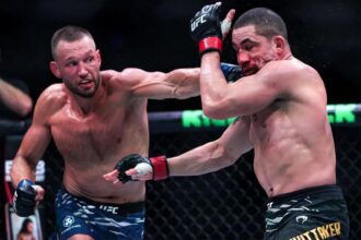 UFC Abu Dhabi 2025: Reinier de Ridder vence Robert Whittaker