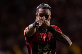 Valorizados Cartola 17ª rodada: Derik Lacerda