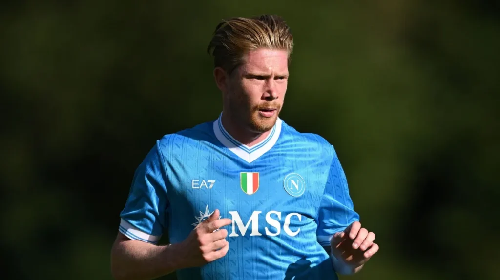 De-Bruyne-Napoli-e1753213502851-1024x574 Fase de Liga da Champions League 2025/26: Sorteio e Detalhes dos Jogos