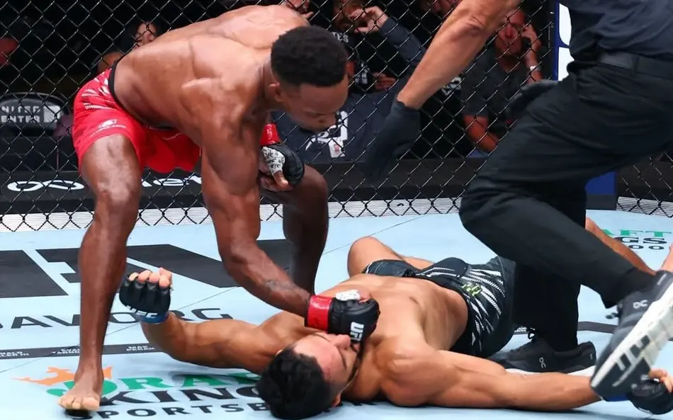 lerone-murphy-ufc-319-aspect-ratio-512-320 UFC 319: Um Evento de Mudanças no UFC