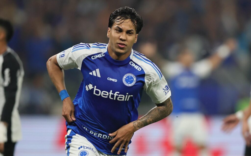 Kaio-Jorge-marca-em-Cruzeiro-x-Corinthians-scaled-aspect-ratio-512-320-1024x640 Seleção da 35ª Rodada do Cartola FC: Os Melhores Pontuadores da Rodada