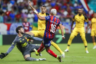 Valorizados Cartola 37ª rodada: Caíque França