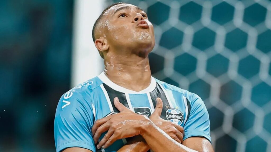 gremio_atacante_1280x720-1024x576 Seleção da 02ª Rodada do Cartola FC: Os Melhores Pontuadores da Rodada