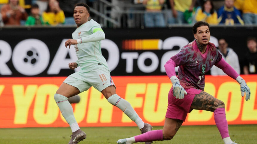 Mbappé abriu o placar no amistoso Brasil x França em Boston