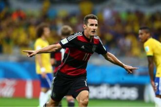 Miroslav Klose comemorando gol na Copa de 2014