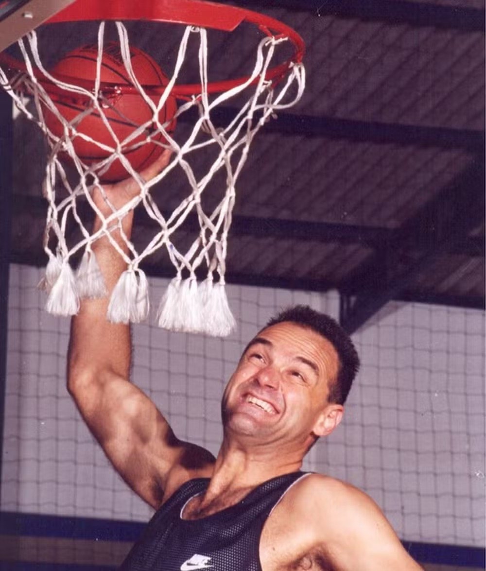 Oscar Schmidt morre aos 68 anos e eterniza legado no basquete