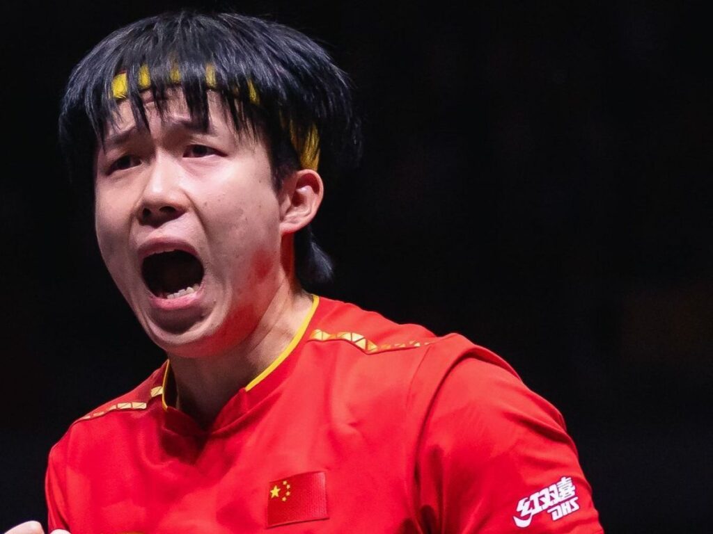 Wang-Chuqin-Tenis-Mesa-e1748123525636-1024x768 Hugo Calderano perde para Wang Chuqin e fica com o bronze na Copa do Mundo