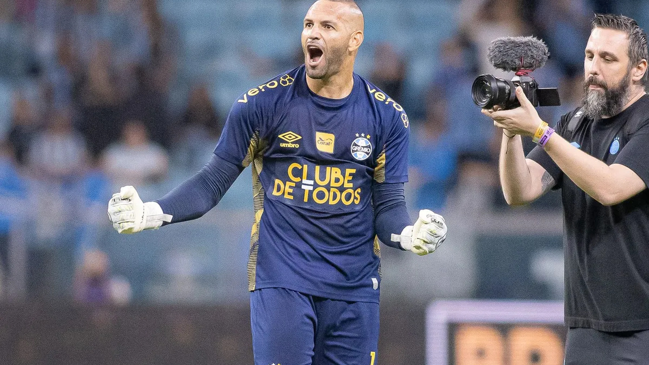 weverton-gremio-1280x720-1 Top 11 Jogadores Mais Valorizados da 10ª Rodada do Cartola FC 2026