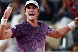 João Fonseca nas quartas após bater Casper Ruud em Roland Garros