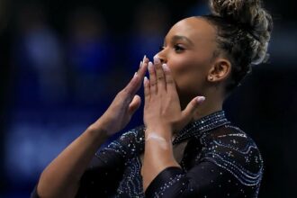 Rebeca Andrade comanda prata do Brasil no Pan de ginástica artística