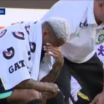 Wesley chora após sair lesionado