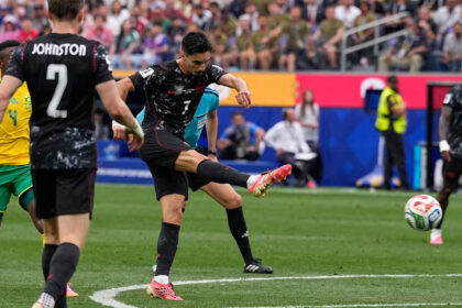 Stephen Eustáquio marcou o gol que garantiu o Canadá nas oitavas da Copa do Mundo 2026