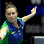 Bruna Takahashi no WTT durante vitória em São José dos Campos.