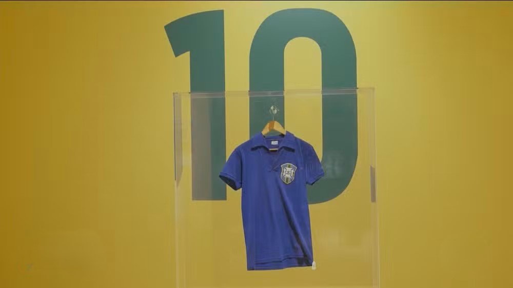 Camisa-de-Pele- Camisa histórica de Pelé na final de 1958 alcança cerca de R$ 25 milhões