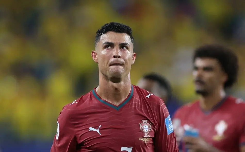 Cristiano-Ronaldo-olhando-para-a-torcida-de-Portugal Última Copa dos ídolos: The Last Dance da Copa