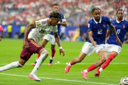 Espanha-na-final-da-Copa-do-Mundo-apos-vencer-a-Franca-por-2-a-0-420x280 Home_news