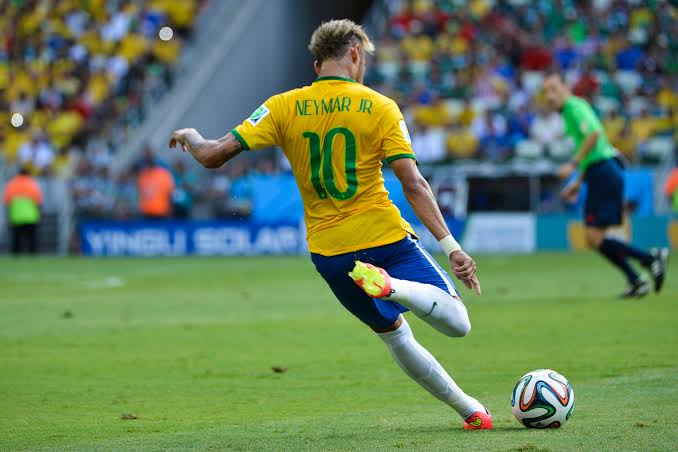 Neymar-com-a-camisa-10-do-Brasil Última Copa dos ídolos: The Last Dance da Copa