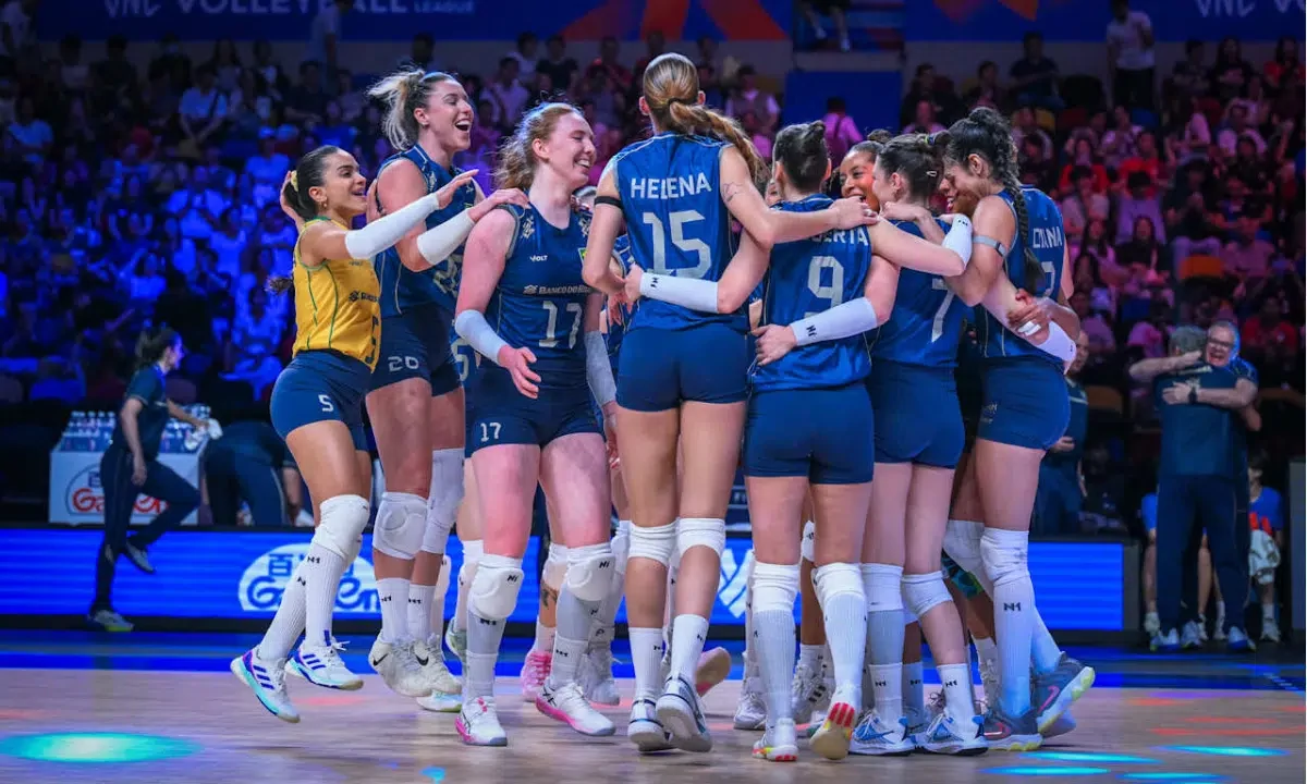 Brasil na semifinal da VNL após vitória contra o Japão.