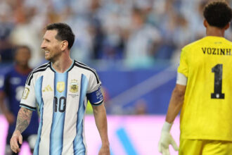 Messi x Vozinha em Argentina 3 x 2 Cabo Verde