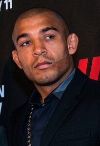 330px-JosC3A9_Aldo2C_UFC_189_World_Tour_London_28229_28cropped29-205x300 MMA