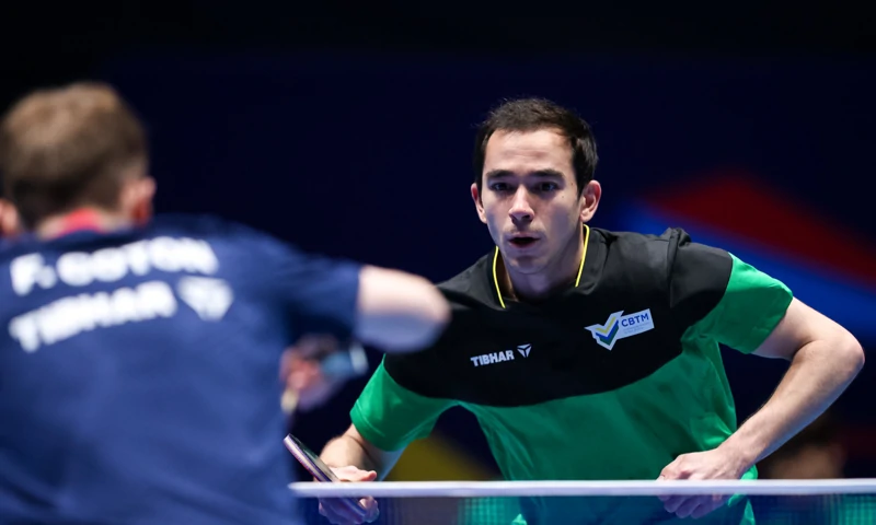 Hugo-Calderano-vence-Yoshimura Hugo Calderano vence Yoshimura e avança no Smash da Europa após duelo de quatro sets