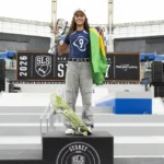 Rayssa Leal na SLS durante competição de skate street2