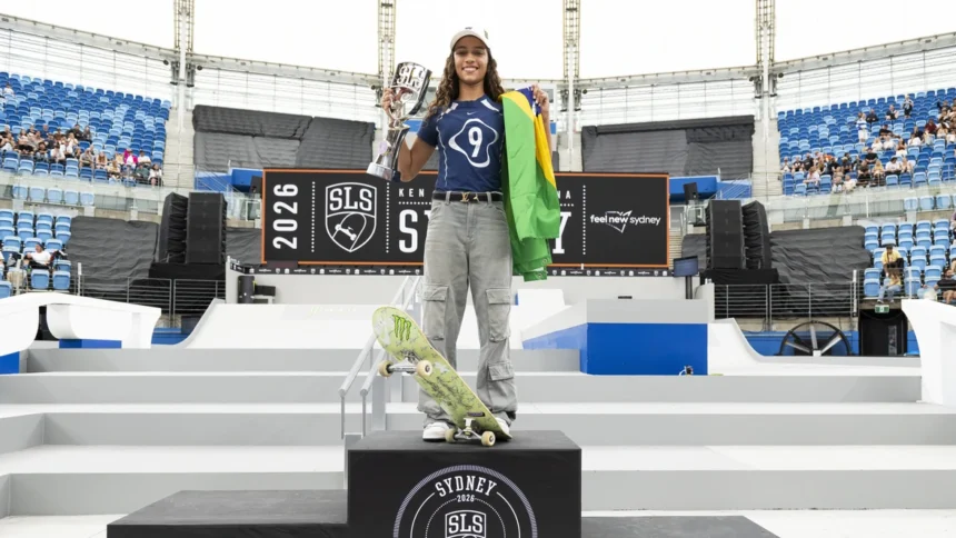 Rayssa Leal na SLS durante competição de skate street2