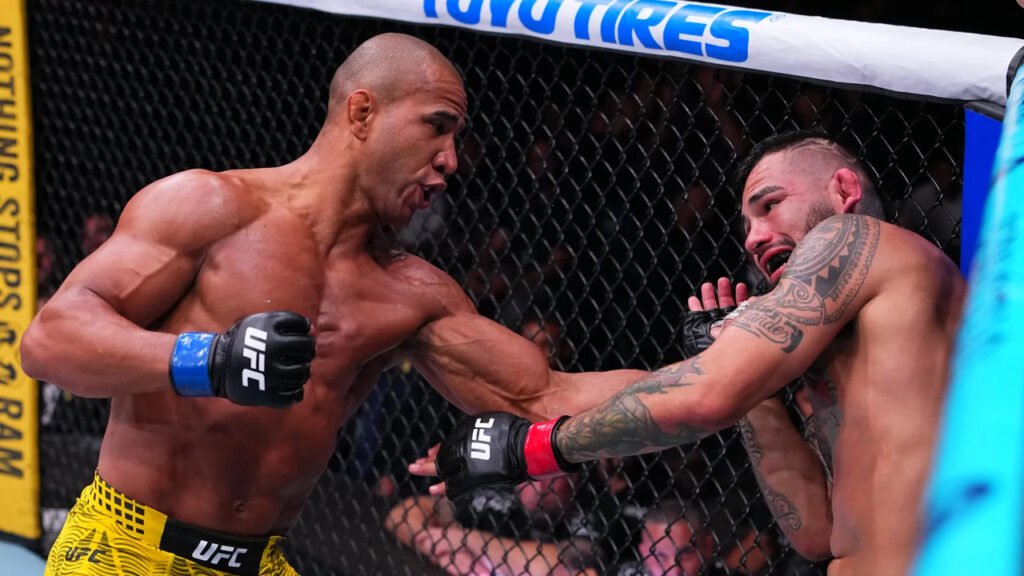 gettyimages-2291625813_1280x720-1024x576 UFC Fight Night 285: Rodrigues vence Hernandez e desafia Du Plessis