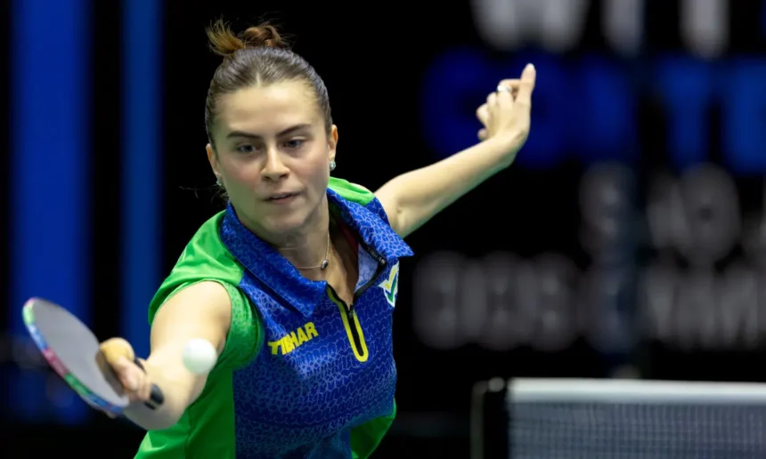 Bruna Takahashi em Macau durante partida do WTT Champions.
