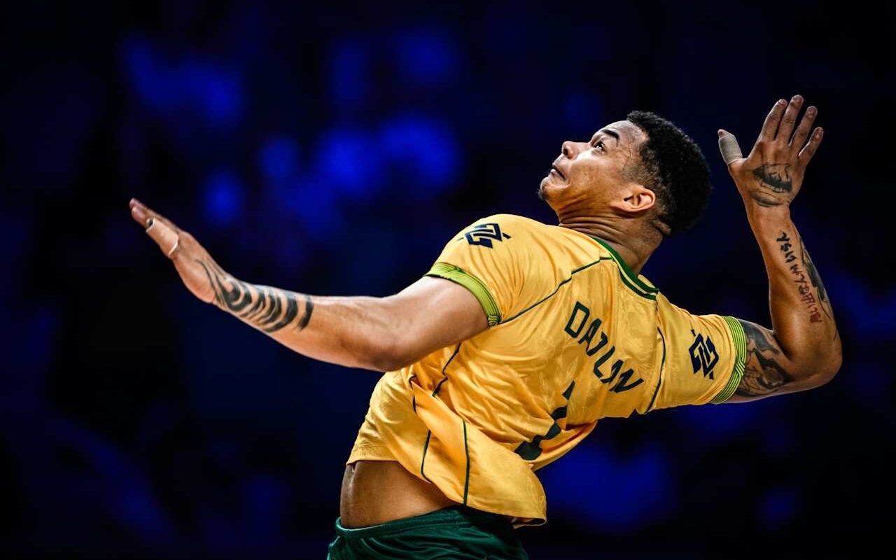 Darlan atacando contra a Argentina