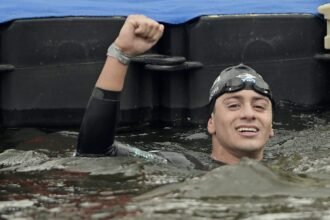 Melecchi ouro em Santa Fé nos 10 km da maratona aquática.