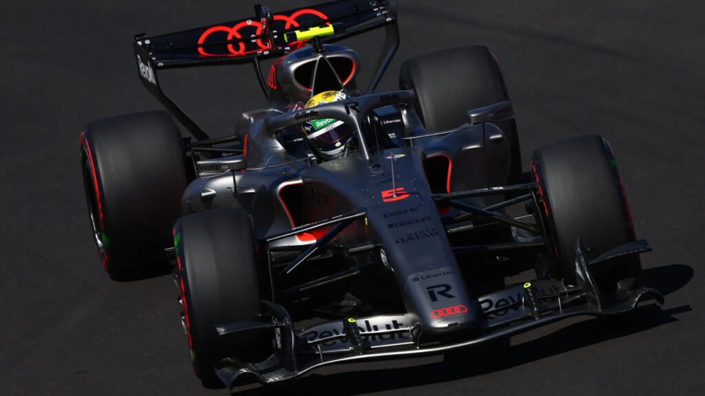 Gabriel Bortoleto pilota a Audi durante o GP da Espanha 2026 em Madri