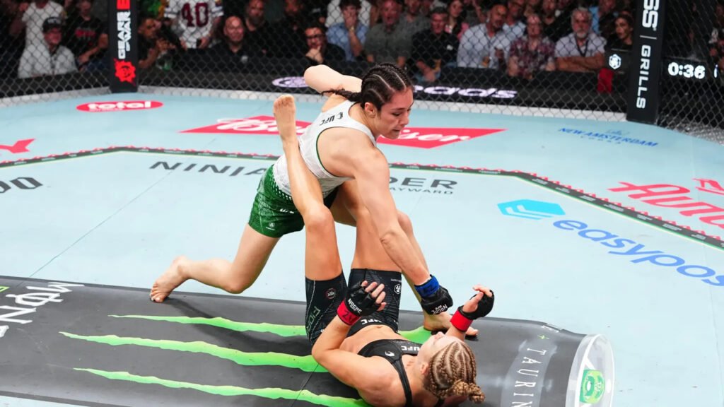 Alexa Grasso ataca Manon Fiorot no card principal do Noche UFC 2026