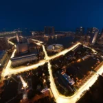 Circuito Urbano de Marina Bay iluminado durante a noite