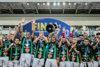 Maringá campeão da Série C 2026 comemora primeiro título nacional da história.