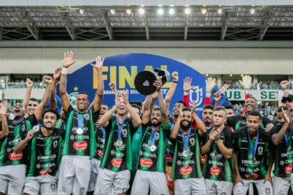 Maringá campeão da Série C 2026 comemora primeiro título nacional da história.
